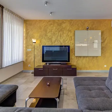 Family Friendly With A Swimming Pool Nska, Krk - 23811 Apartamento *